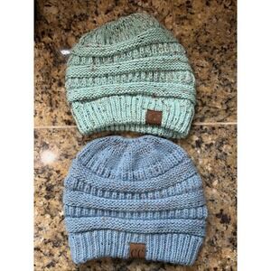 CC Beanie Chunky Knit Beanie Hat Cap Adult Womens Outerwear Bundle Lot of 2